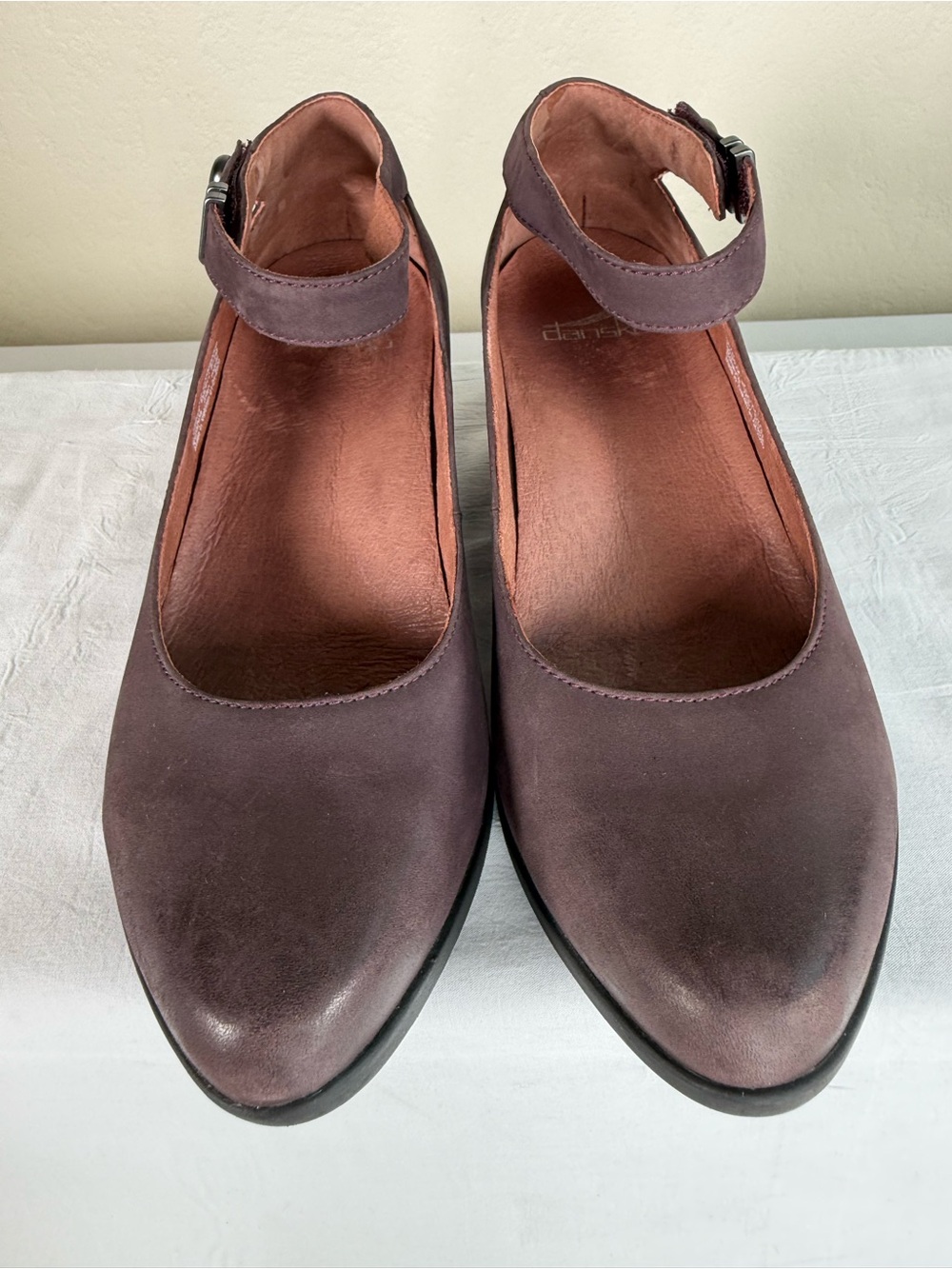 Dansko Shaylee Waterproof Leather Wedge Pumps Muted Fig Color Size 39 EUC - Picture 6 of 16